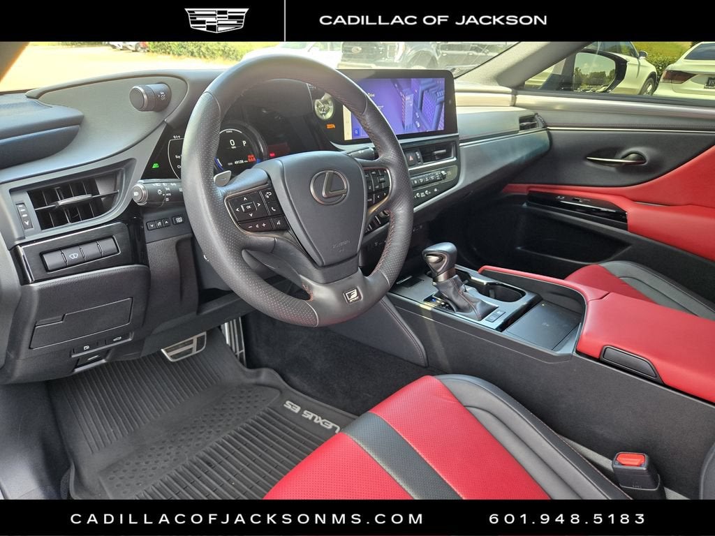2023 Lexus ES ES 300h F SPORT Handling