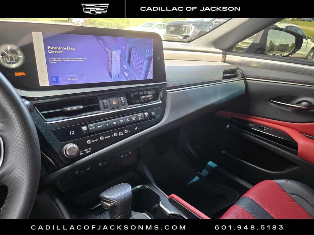 2023 Lexus ES ES 300h F SPORT Handling