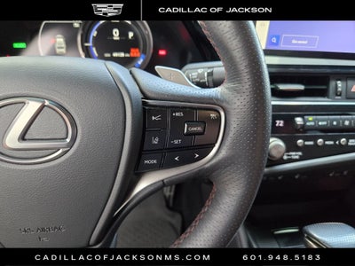 2023 Lexus ES ES 300h F SPORT Handling