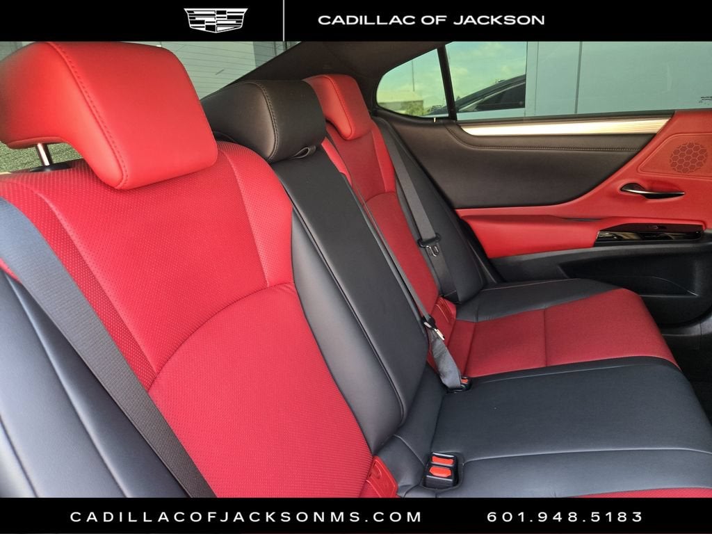 2023 Lexus ES ES 300h F SPORT Handling