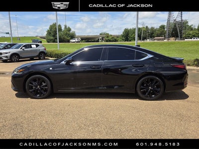 2023 Lexus ES ES 300h F SPORT Handling