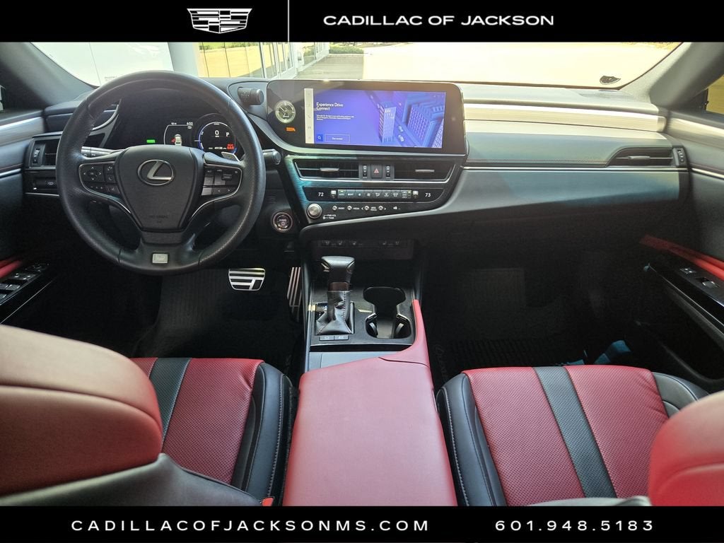 2023 Lexus ES ES 300h F SPORT Handling