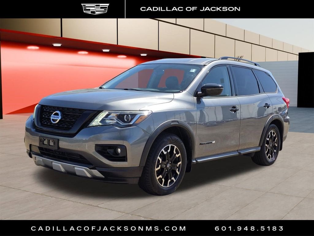 2020 Nissan Pathfinder SV