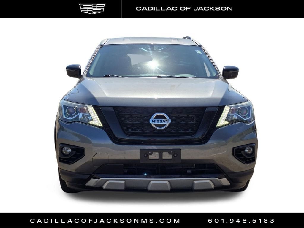 2020 Nissan Pathfinder SV