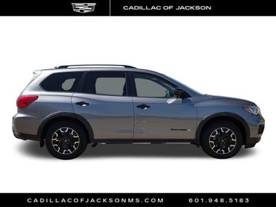 2020 Nissan Pathfinder SV