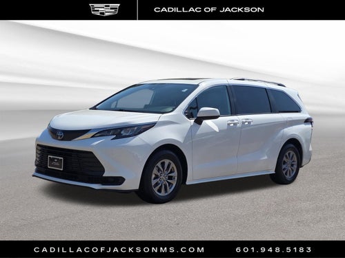 2025 Toyota Sienna LE