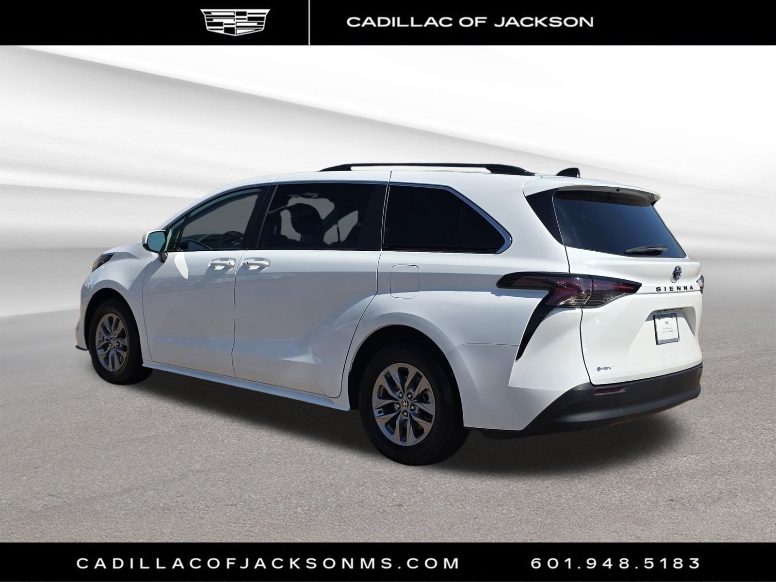 2025 Toyota Sienna LE