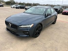 2024 Volvo S60 Core Dark Theme