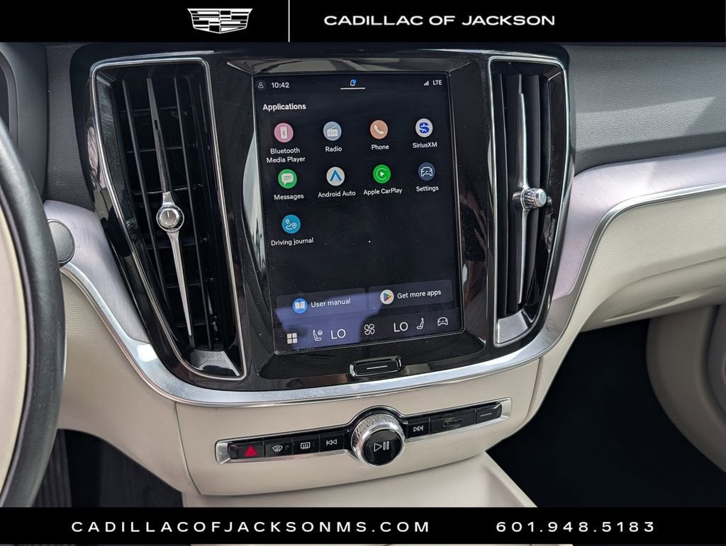 2024 Volvo S60 Core Dark Theme