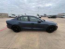 2024 Volvo S60 Core Dark Theme