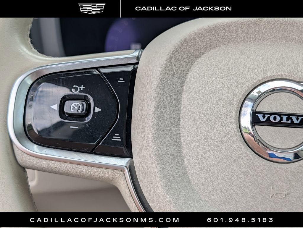 2024 Volvo S60 Core Dark Theme