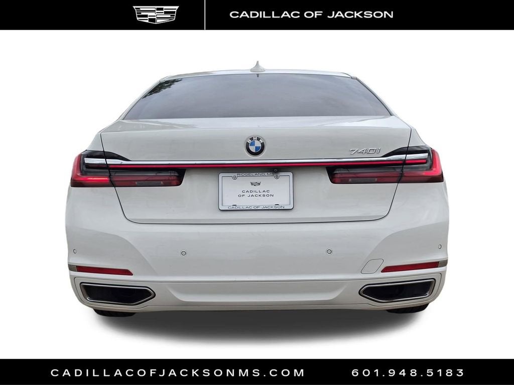 2022 BMW 7 Series 740i
