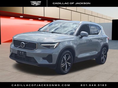 2024 Volvo XC40 Core Bright Theme