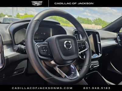 2024 Volvo XC40 Core Bright Theme