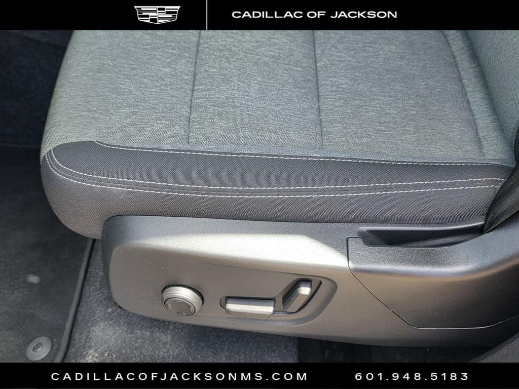 2024 Volvo XC40 Core Bright Theme