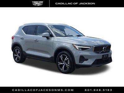 2024 Volvo XC40 Core Bright Theme