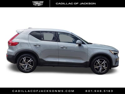2024 Volvo XC40 Core Bright Theme