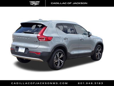 2024 Volvo XC40 Core Bright Theme