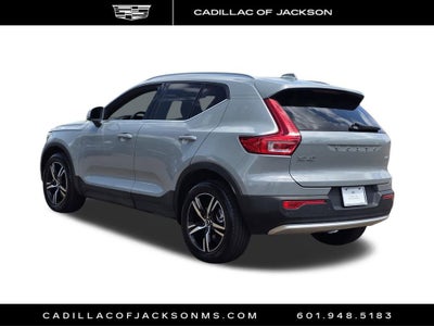2024 Volvo XC40 Core Bright Theme