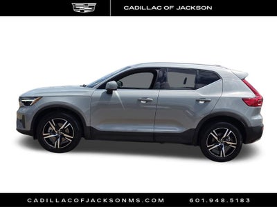 2024 Volvo XC40 Core Bright Theme